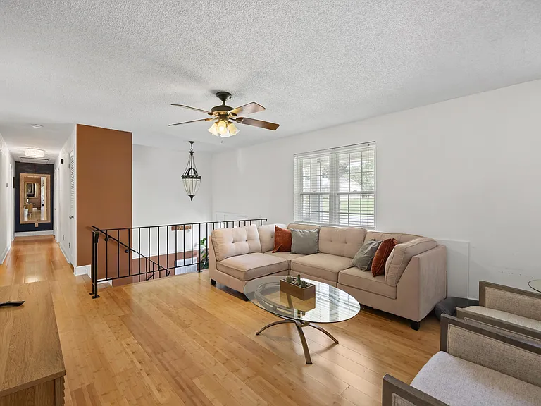 8410 Smoketree Cir — Photo 3