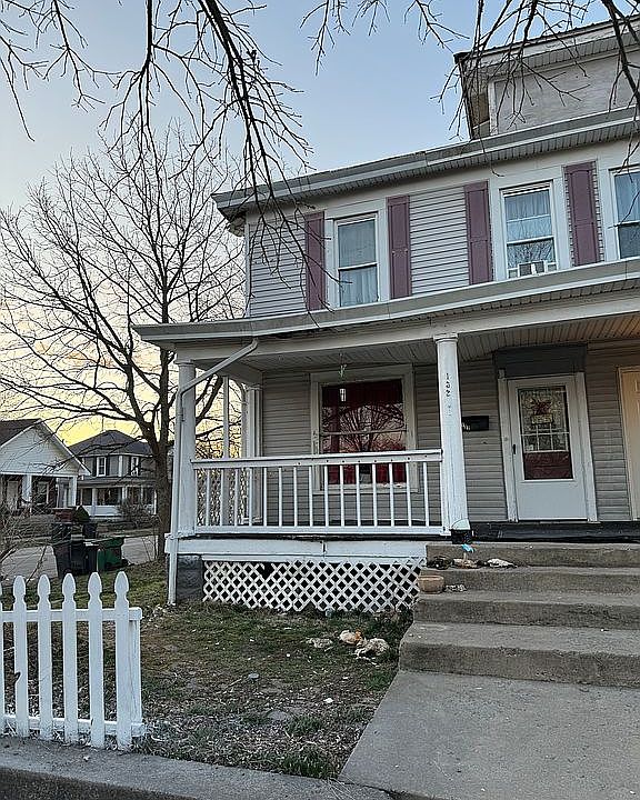 1st image of 130 W Temple St