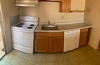 2282 Wyda Way — Photo 4