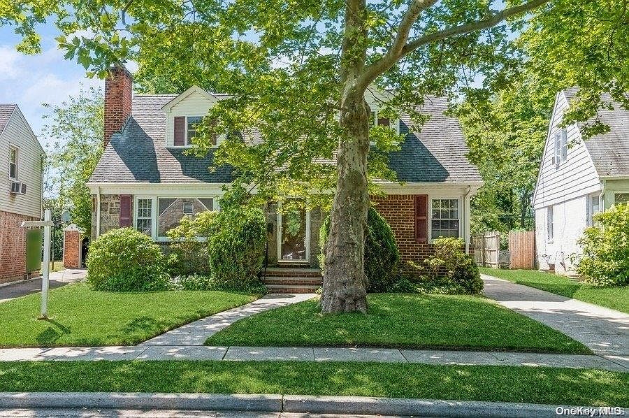 1st image of 118 Devonshire Drive