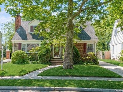 118 Devonshire Drive, New Hyde Park, NY, 11040