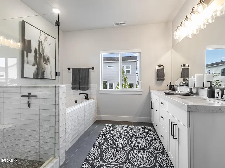 6518 Purple Poppy Ln — Photo 49