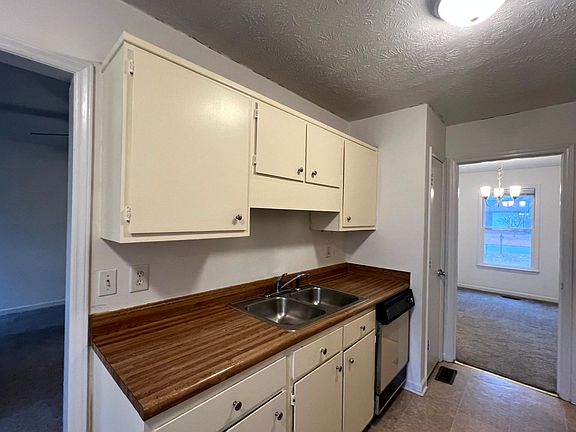 3rd image of 9416 Gooden Dr