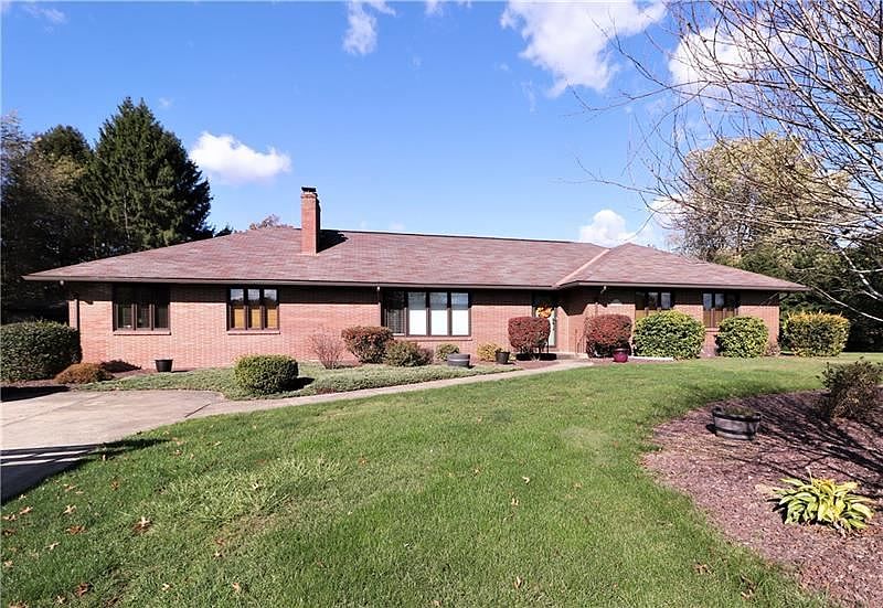 1st image of 203 Edgewood Dr