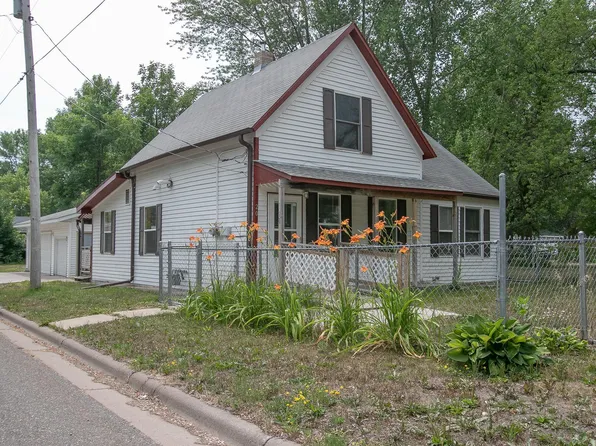 20 W 3rd St, Rush City, MN 55069