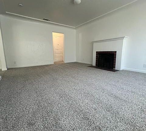 5th image of 1806 E Clinton Ave