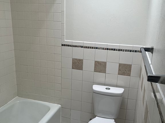 3rd image of 6609 Escondido Dr #A