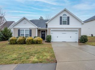 2593 Crosland Hill Dr, Winston Salem, NC 27106