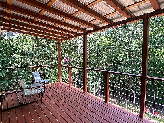 4th image of 25 Merritt Cir