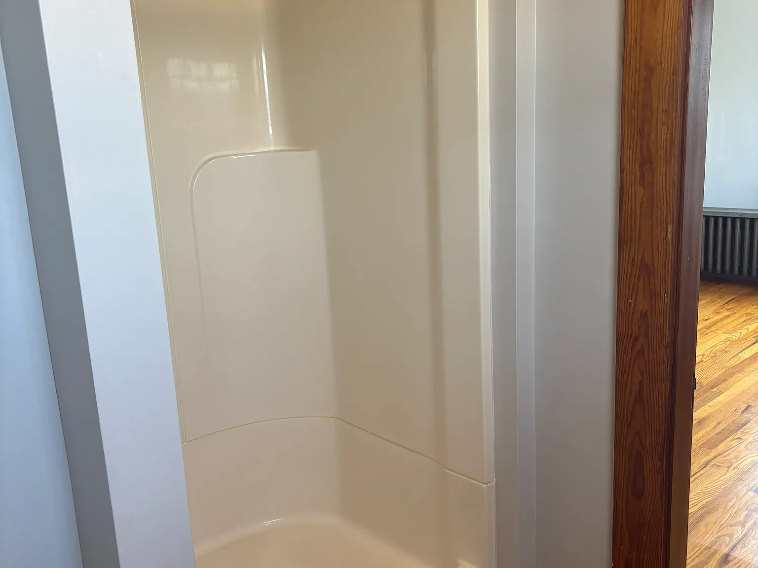 1 bed, 550 sqft, $1,400 — Photo 3