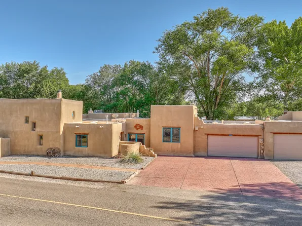 139 Alamos Rd, Corrales, NM 87048