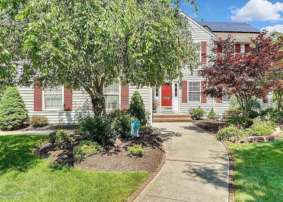 1st image of 2031 Longewood Ln