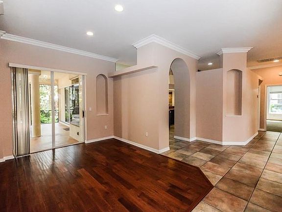 4th image of 5103 Sylvan Oaks Dr