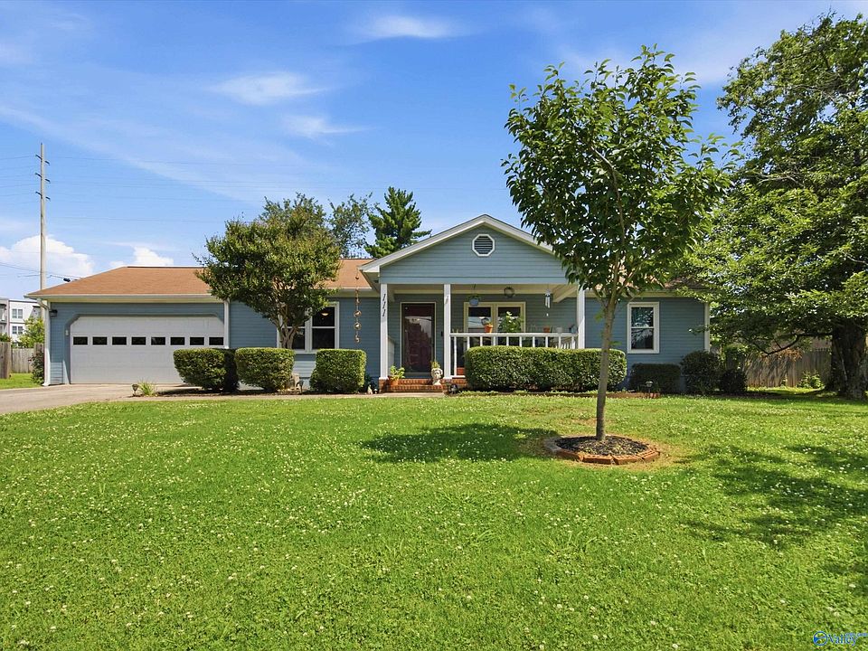 1st image of 111 Lewis Ln