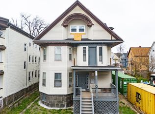 9 Helen St, Dorchester, MA 02124