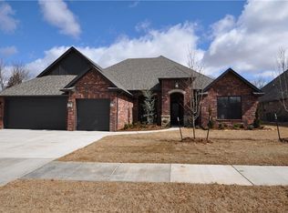 2800 Deer Valley Ln, Yukon, OK 73099