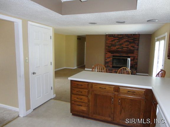 4th image of 205 Cascade Dr