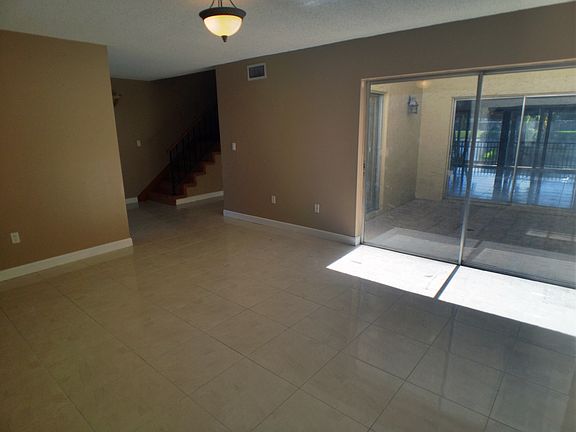 5th image of 14267 Kendale Lakes Cir
