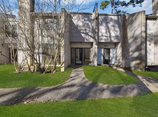 2113 Lake Village Dr, Humble, TX 77339