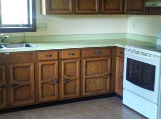 233 Harnett St NW APT 4, Cedar Rapids, IA 52405