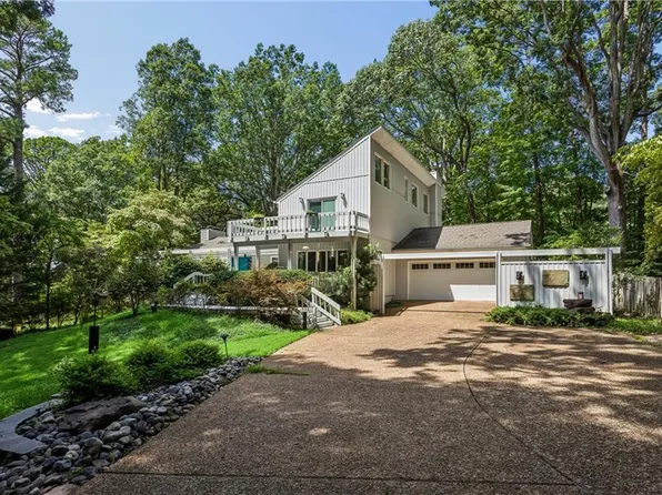 34 Madison Ln S, Newport News, VA 23606