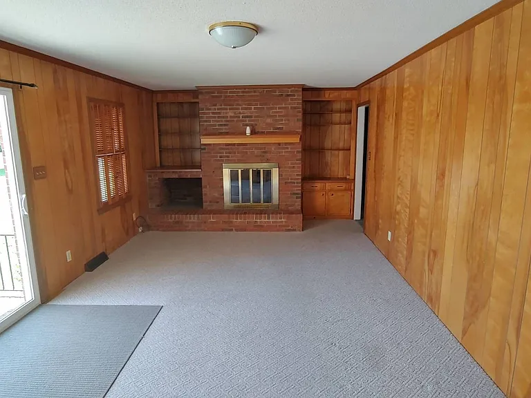 107 Pinewood Dr — Photo 6