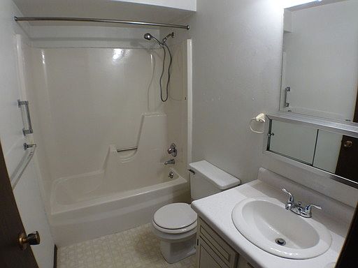5th image of 213 Concord Ct APT 1
