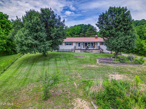 2nd image of 151 Hicks Hollow Ln