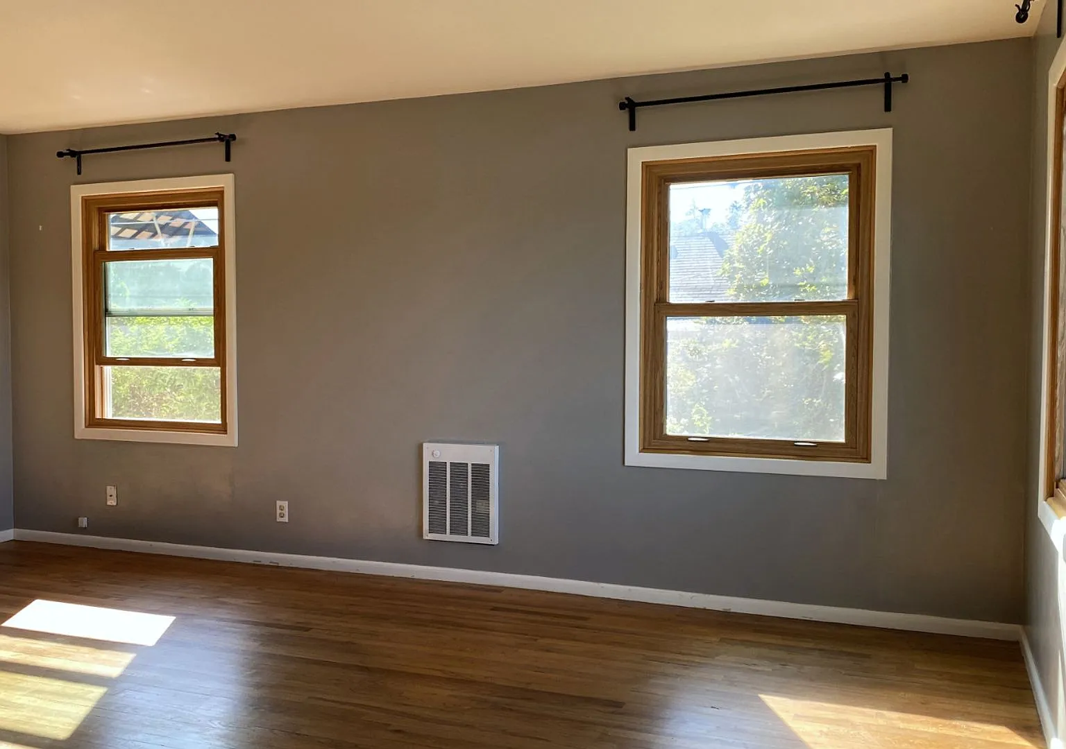 3 Bedroom House for Rent in the Dalles — Photo 2