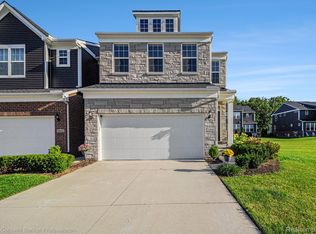 2850 Fairgrove Crescent Dr, Ann Arbor, MI 48108