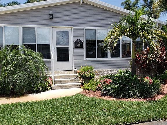 2nd image of 19 Pine Aire Cir