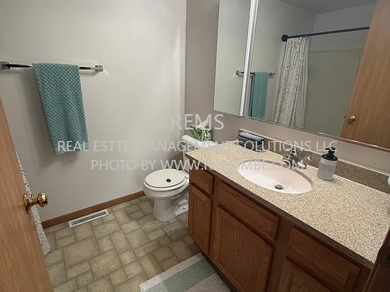 815 Island Ct #1 — Photo 19