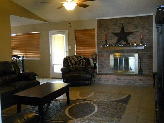 3rd image of 5102 Belaire Dr