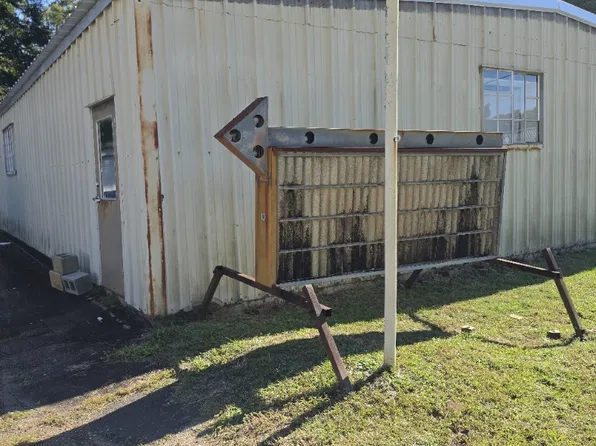 2063 W Point Rd #1, Lagrange, GA 30240
