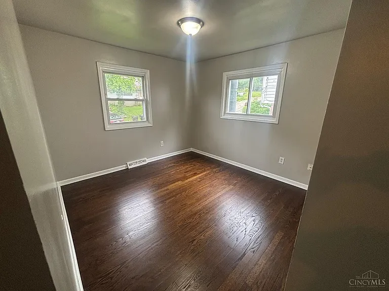 3313 Freddie Dr — Photo 5
