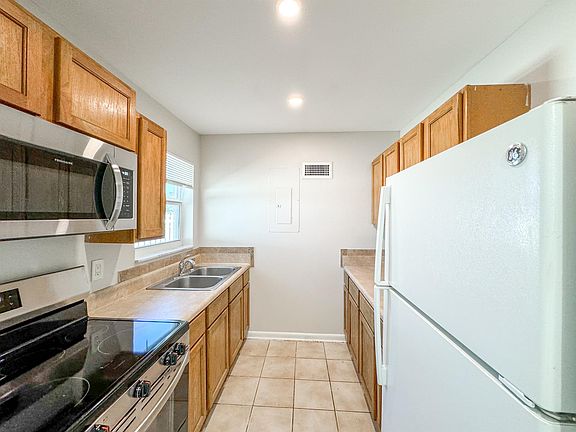 5th image of 1500 Forest Hill Blvd #11213295