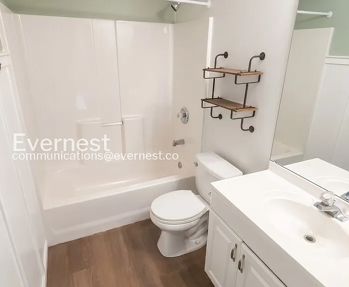 129 Royallbrook Ln — Photo 16