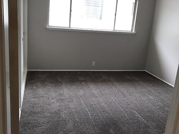 2nd image of 510 S Eremland Dr