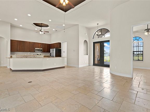 3rd image of 1601 SW 28th Terrace Cpe