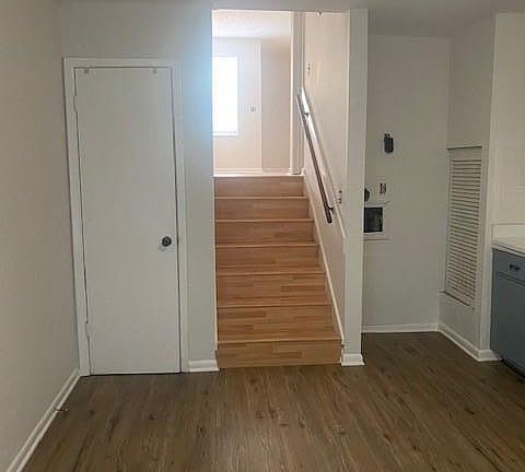 3rd image of 4209 La Palma Ct