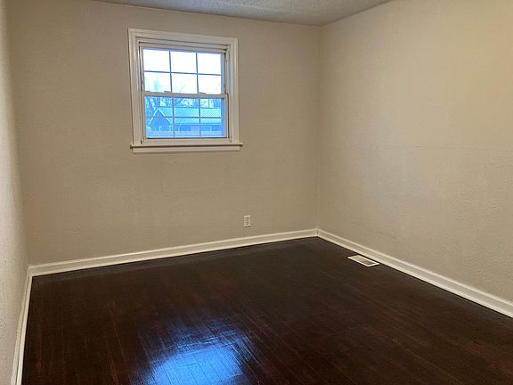 4th image of 3510 N Reserve St