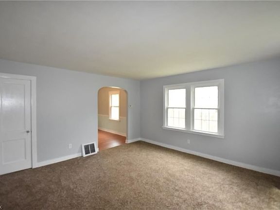 4th image of 461 10th St