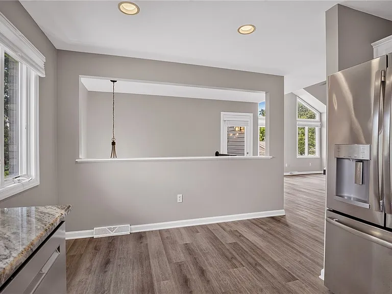 9704 Sundance Dr — Photo 13