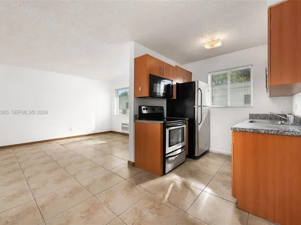 932 Moffett St APT 6, Hallandale, FL 33009