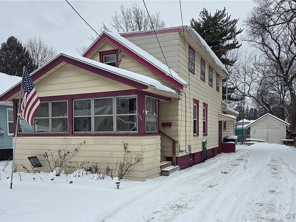 1st image of 122 Maxwell Ave