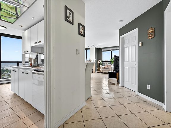 5th image of 10899 University Dr #1706