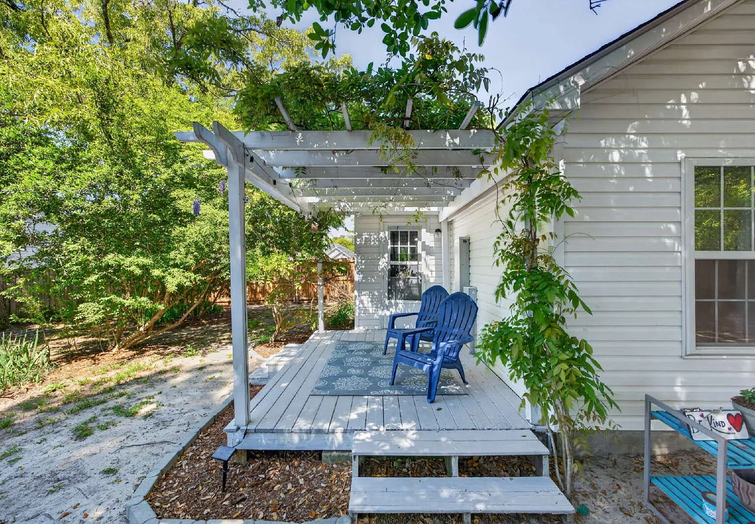 3 bed, 2.0 bath, 1250 sqft, $1,650 — Photo 2