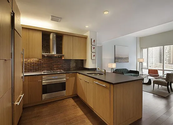Sold by Warburg | media 3