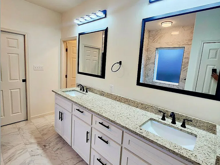 805 Woodridge Cir — Photo 35