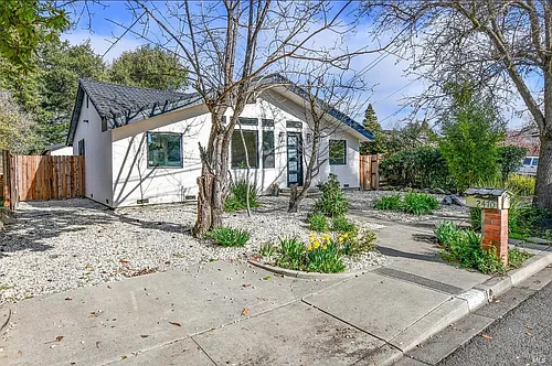 2470 W Pueblo Ave Photo 1
